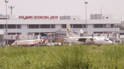 চট্টগ্রামে প্রাণে বাঁচলেন ১৯৮ জন বিমানযাত্রী