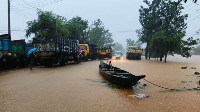 টানা বৃষ্টি আর পাহাড়ি ঢলে সিলেটে ভয়াবহ বন্যা 