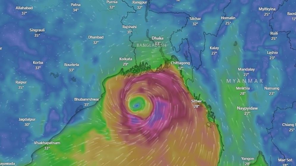 মোংলার দিকে এগোচ্ছে রেমাল, সব লন্ডভন্ড হওয়ার শঙ্কা