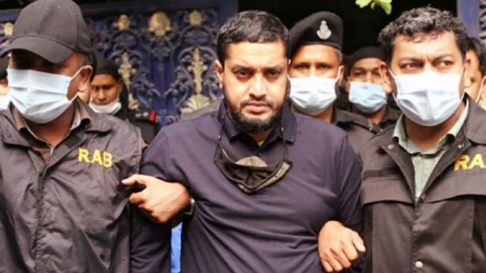 ৮ কেজি স্বর্ণ বৈধ, মামলায় খালাস সেই গোল্ডেন মনির