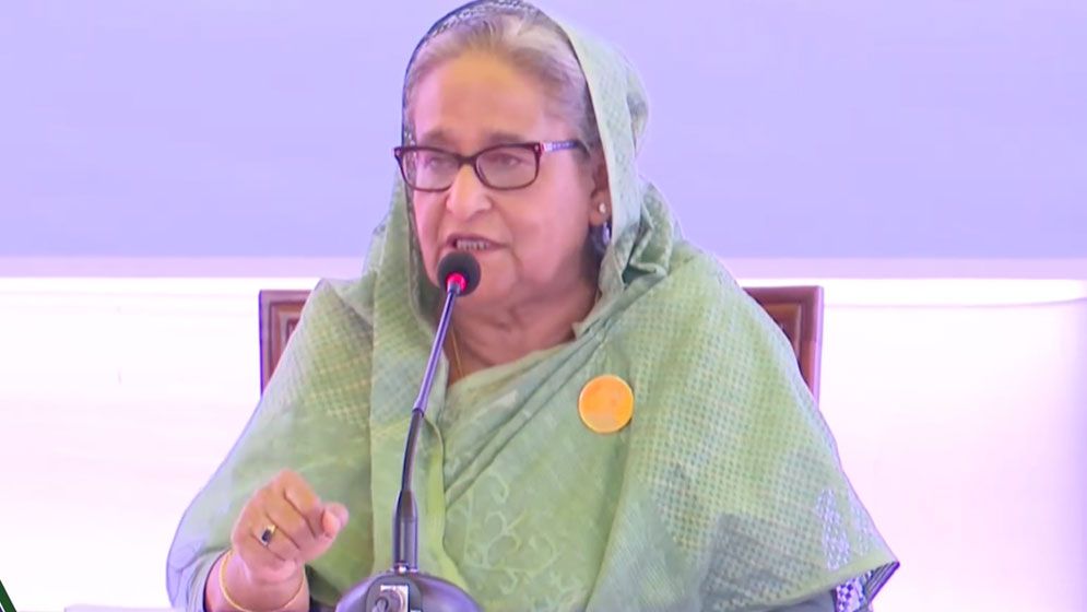 ‘মানুষকে অর্থনৈতিকভাবে স্বচ্ছল করতে কাজ করছে সরকার’
