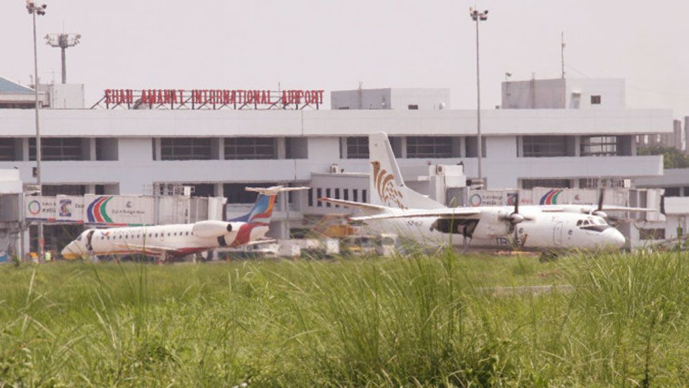 চট্টগ্রামে প্রাণে বাঁচলেন ১৯৮ জন বিমানযাত্রী