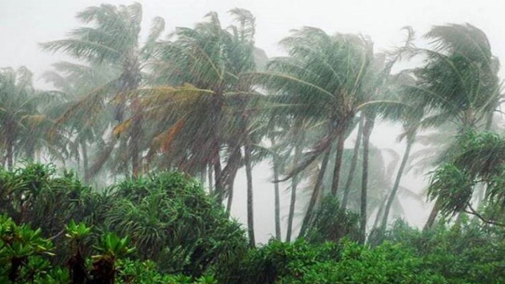 দেশে ৮০ কিলোমিটার বেগে ঝড়ের আভাস