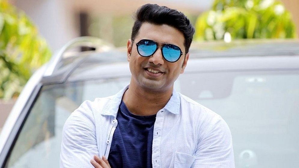 সামনে এলো ‘খাদান’ সিনেমায় দেবের লুক