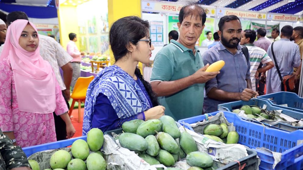 তিনদিনব্যাপী জাতীয় ফল মেলা শুরু