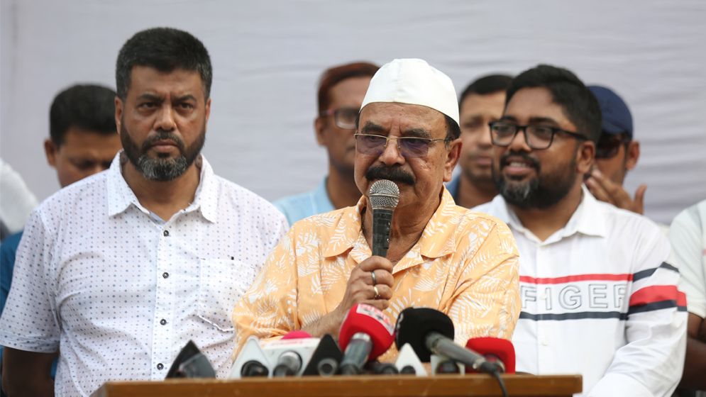 প্রশাসন এখন ব্যবসায়িক প্রতিষ্ঠান