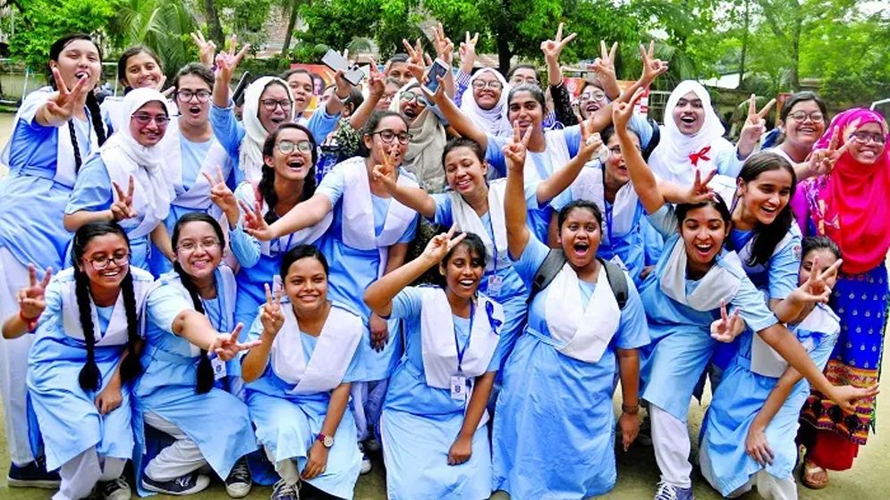 শিক্ষাপ্রতিষ্ঠানে টানা ২০ দিনের ছুটি শুরু
