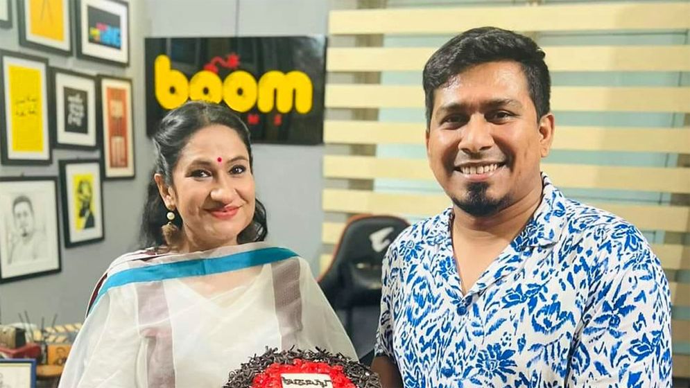অমির পাশে দাঁড়ালেন পলাশ-মনিরা মিঠু