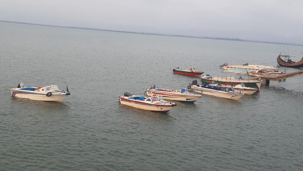 মিয়ানমারের অস্ত্রধারীদের আবারো সেন্টমার্টিনগামী স্পিডবোটে গুলিবর্ষণ