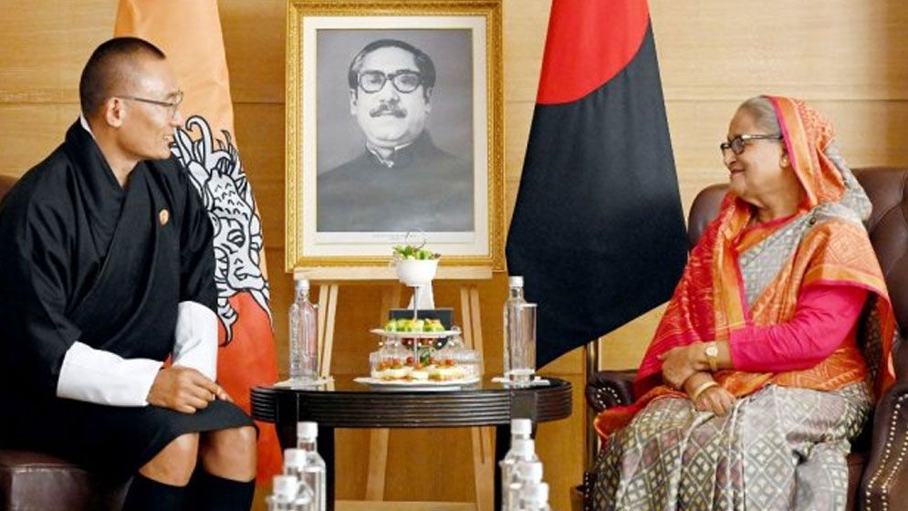  শেখ হাসিনার সঙ্গে ভুটানের প্রধানমন্ত্রীর সাক্ষাৎ