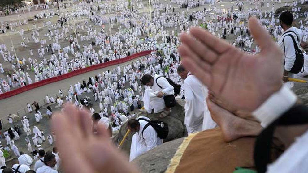 ফিলিস্তিনিদের জন্য হজের খুতবায় দোয়া