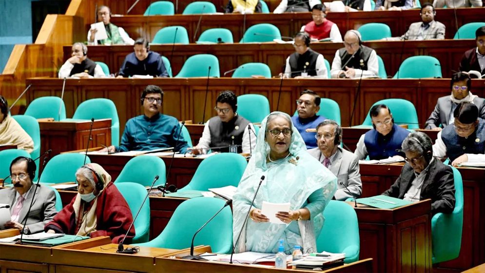 উন্নত দেশ থেকে সমরাস্ত্র কেনা চলমান রয়েছে