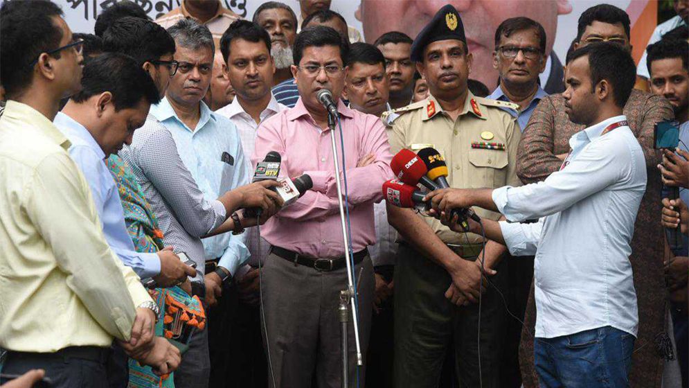 ২৪ ঘণ্টার মধ্যে কোরবানির পশুর বর্জ্য অপসারণ : মেয়র তাপস