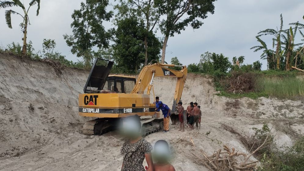 ১ লাখ ৭৫ হাজার টাকা জরিমানা আদায় করেছে ভ্রাম্যমাণ আদালত