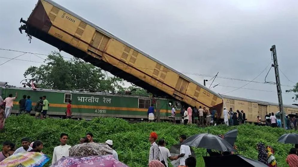 ভারতে ট্রেন দুর্ঘটনায় পাঁচজনের মৃত্যু, আহত ২৫