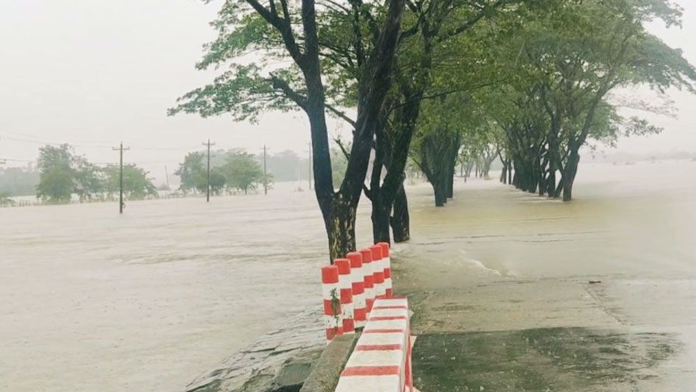 সুনামগঞ্জে প্লাবিত হচ্ছে নতুন নতুন এলাকা, আগামী ৪৮ ঘণ্টায় আরো অবনতির আশঙ্কা