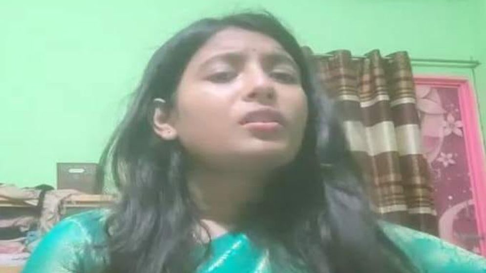 ফেসবুকে ভিডিও পোস্ট দিয়ে গৃহবধূর আত্মহত্যা