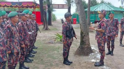 সেন্টমার্টিন পরিদর্শনে বিজিবি মহাপরিচালক, তৎপর থাকার নির্দেশ 