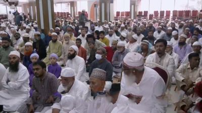 রবিবার দেশের বিভিন্ন স্থানে  ঈদ উদযাপন