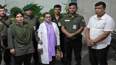 ঢামেক থেকে ভূয়া চিকিৎসক আটক