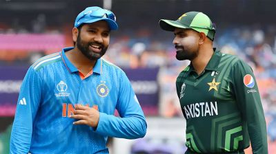 রাতে রোমাঞ্চকর লড়াইয়ে নামবে ভারত-পাকিস্তান