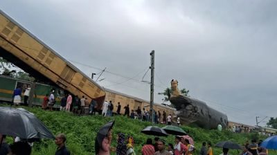 ভারতে ট্রেন দুর্ঘটনায় মৃত্যু বেড়ে ৮