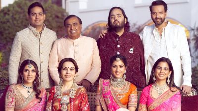 স্বর্ণ-রুপার শাড়ি কিনলেন নীতা আম্বানি, দাম কত?