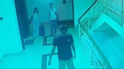 সেই রাতে শিলাস্তি নয়, অন্য তরুণীর সঙ্গে 'রাত কাটান' শাহীন