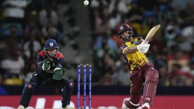 যুক্তরাষ্ট্রকে উড়িয়ে উইন্ডিজের জয়
