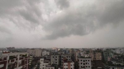 ঢাকার বাতাসে অতিরিক্ত আর্দ্রতার কারণে অস্বস্তিকর গরম