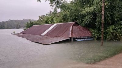 সিলেটে ভয়াবহ বন্যা, সাত উপজেলায় অবনতি 