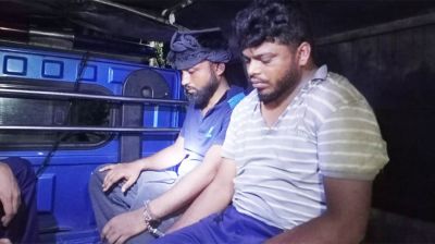 জাবিতে ছাত্রী হেনস্তা ও ছিনতাই চেষ্টায় আটক দুই বহিরাগত