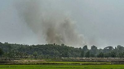 মর্টারশেল ও গোলাগুলির বিকট শব্দে কাঁপছে টেকনাফ