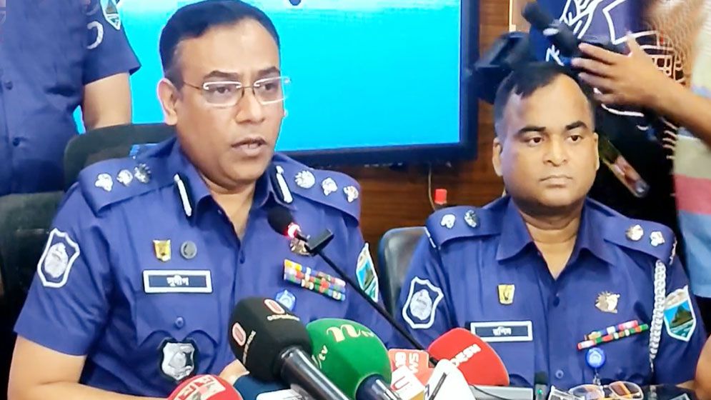 ছাদ ফুটো করে পালায় ফাঁসির ৪ আসামি: পুলিশ সুপার