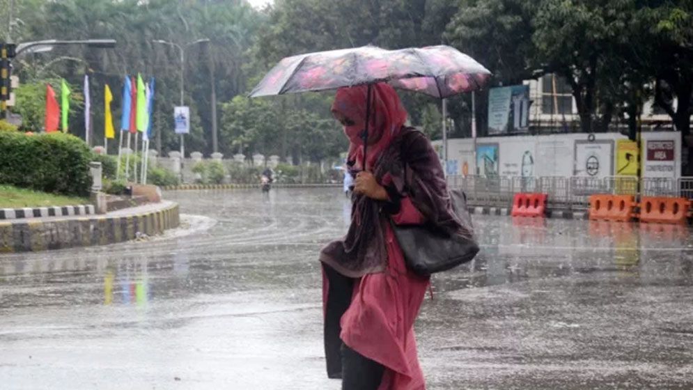 সিলেটে বন্যার মধ্যেই ৪ বিভাগে ভারি বৃষ্টির পূর্বাভাস