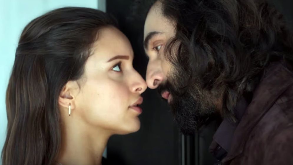 রণবীরের আরো কাছে এলেন তৃপ্তি