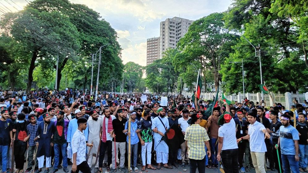 সারাদেশে ‘কমপ্লিট শাটডাউন’ কর্মসূচি ঘোষণা কোটা আন্দোলনকারীদের