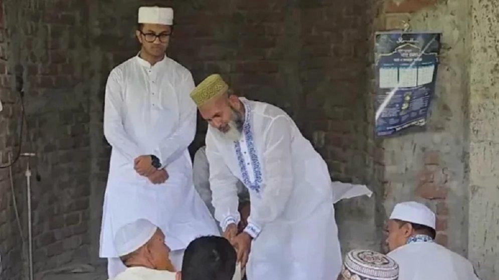 এবার আবেদ আলীর আরেক বড় কুকর্ম ফাঁস