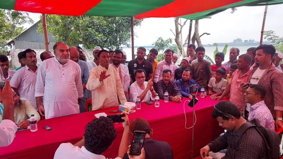 আমি আপনাদের নেতা, আপনাদের প্রভু