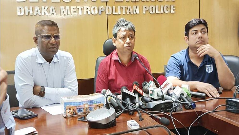 নুরকে রিমাণ্ডে নিয়ে যে তথ্য পেল ডিবি