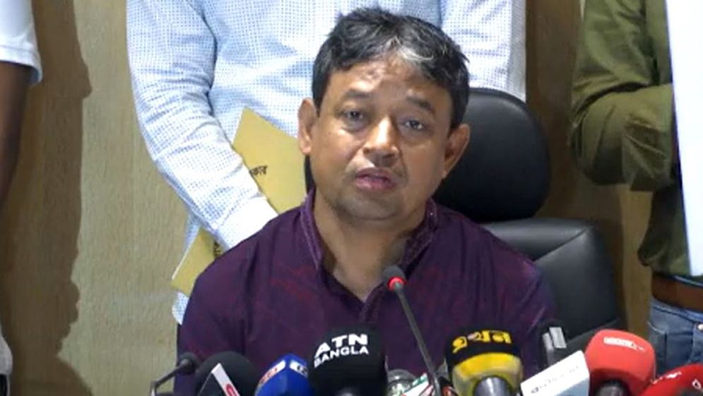 যে কারণে পুলিশকে টার্গেট করে নাশকতাকারীরা, কারণ জানালেন ডিবিপ্রধান