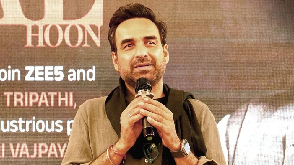 ‘কোন কাজেই আমি মনিটর দেখতে অভ্যস্ত নই’