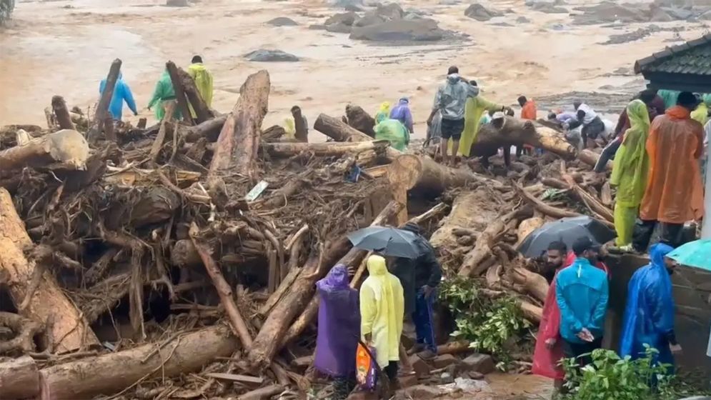 কেরালায় ভূমিধস, নিহত বেড়ে ৮৪