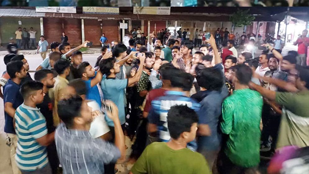কুবিতে ছাত্রনেতাকে মারধরের অভিযোগ, ছাত্রলীগ নেত্রীর পদত্যাগ