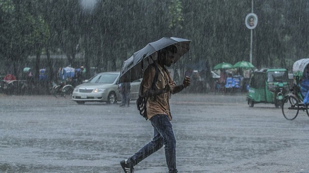 নৌবন্দরে ১ ও সমুদ্রবন্দরে ৩ নম্বর সংকেত, সপ্তাহজুড়েই ঝরবে বৃষ্টি