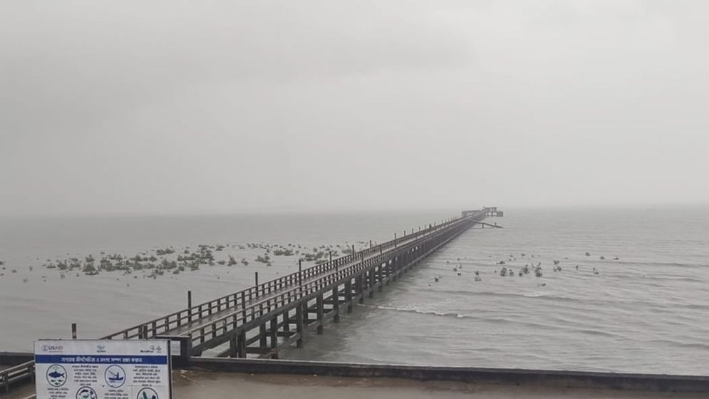 পাঁচ দিন পর টেকনাফ সীমান্তে আবারো বিকট শব্দ