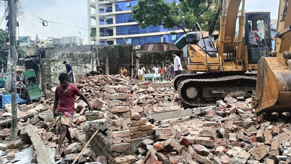 মতিঝিলে মন্দিরের ২০০ কোটি টাকার জমি দখলমুক্ত