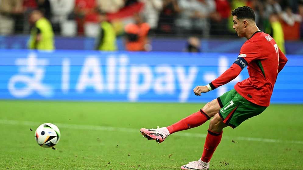 টিভিতে আজকের খেলা
