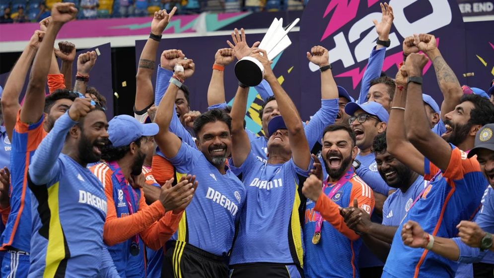 বিশ্বকাপ জিতে ভারতের কে কত টাকা পাচ্ছেন
