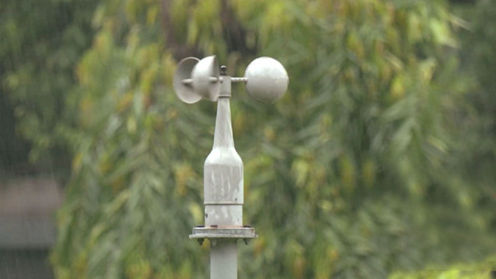 ১৭ অঞ্চলে ৬০ কিলোমিটার বেগে ঝড়ের শঙ্কা